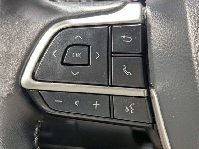 Used 2025 Toyota Highlander XSE image 21