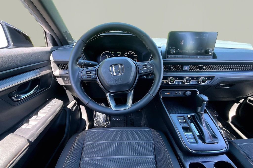 Used 2025 Honda CR-V Sport image 9
