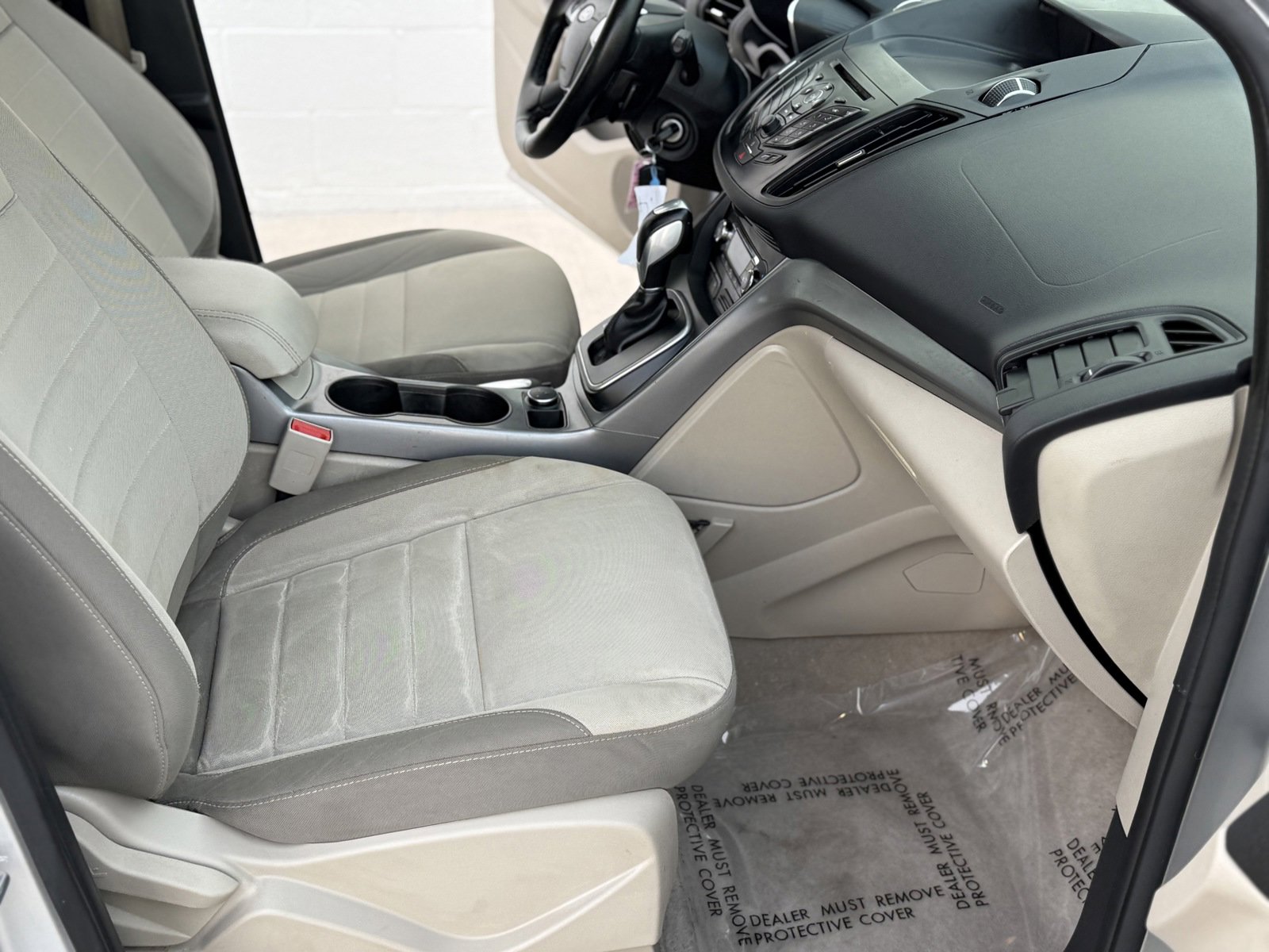 Used 2015 Ford C-MAX SE image 30