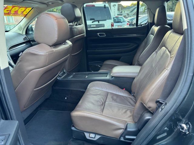 Used 2015 Lincoln MKT AWD w/ Equipment Group 201A image 18