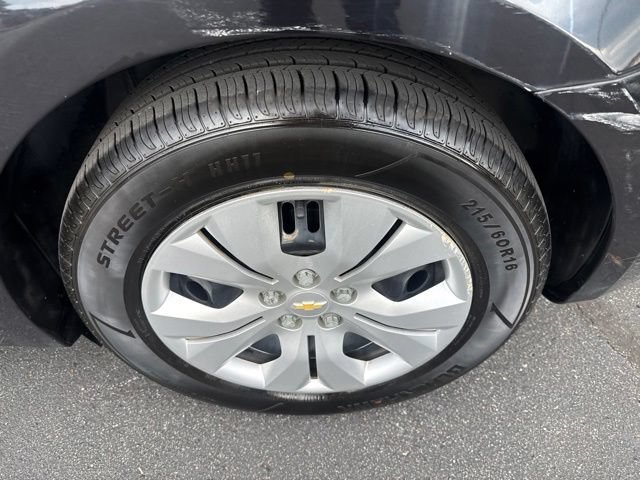 Used 2014 Chevrolet Cruze LS FWD image 10