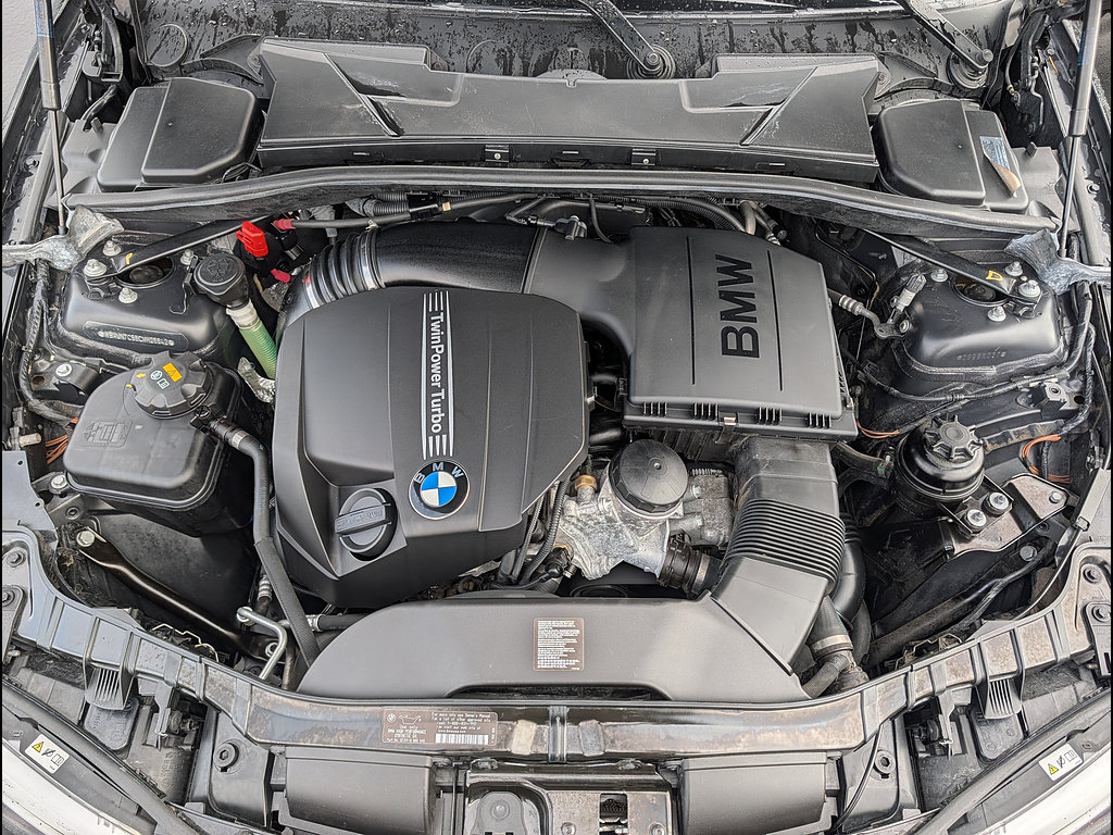 Used 2012 BMW 135i Convertible RWD image 28