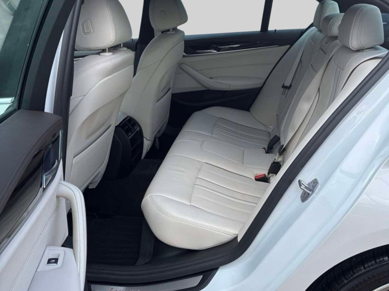 Used 2017 BMW 530i image 8