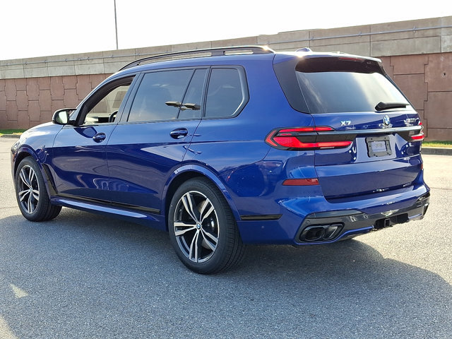 Certified 2025 BMW X7 M60i image 4