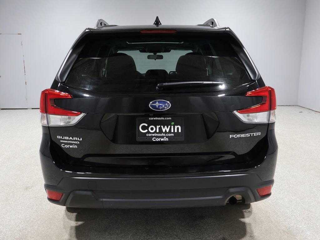 Used 2023 Subaru Forester Premium image 13
