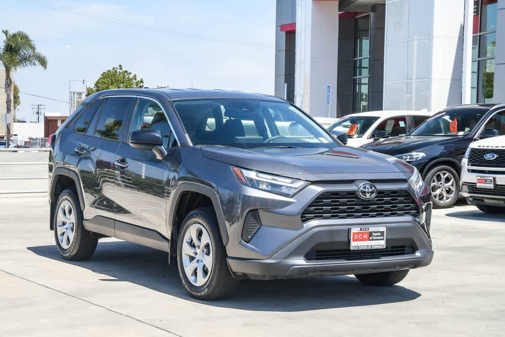 Used 2023 Toyota RAV4 LE FWD image 3