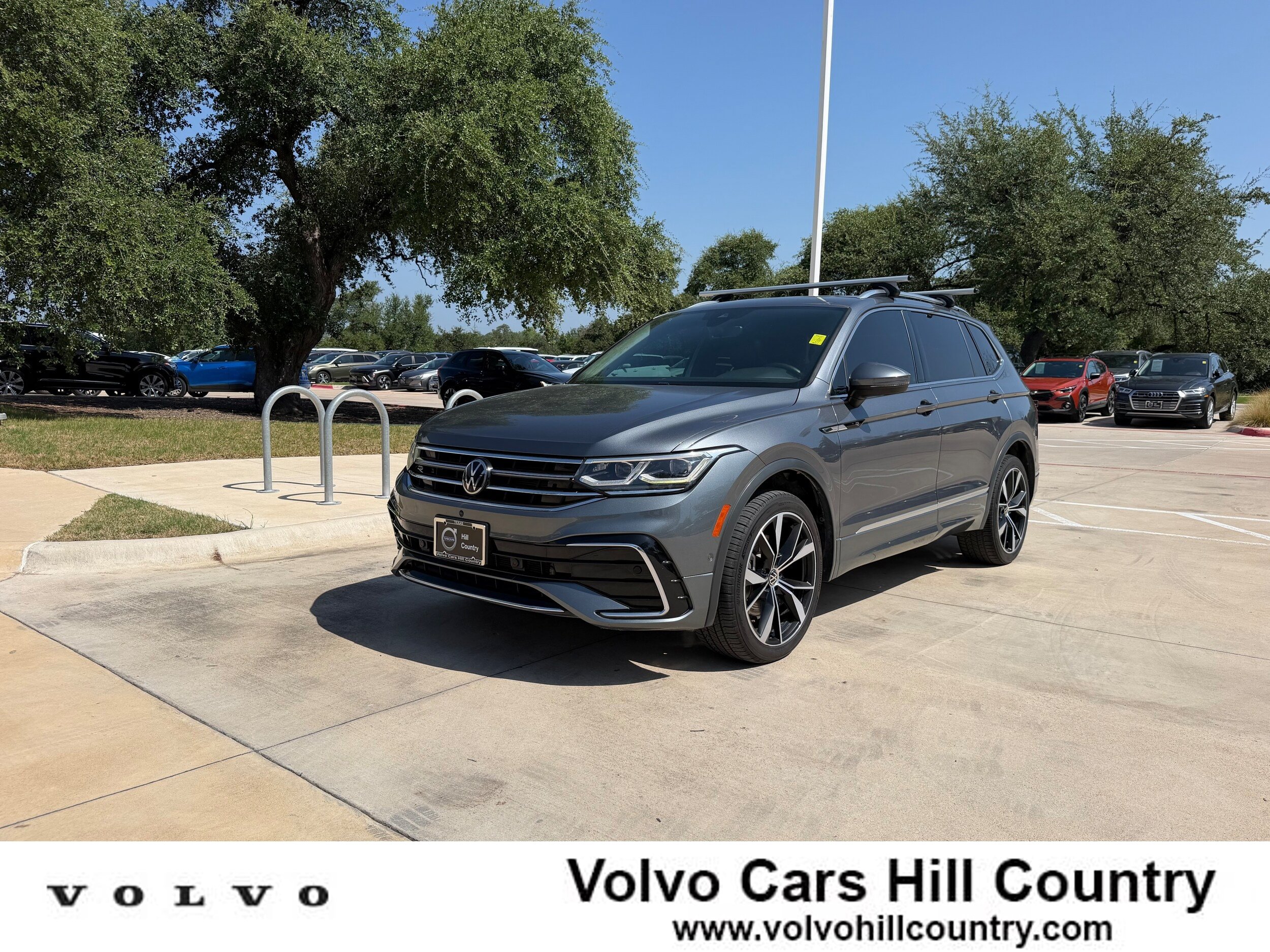 Used 2022 Volkswagen Tiguan SEL R-Line AWD/4WD image 1