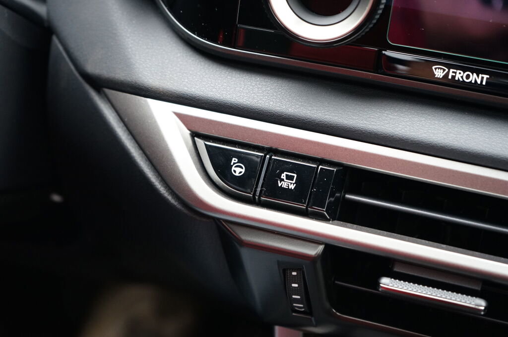 Used 2025 Lexus RX 450h 450h+ Luxury image 26