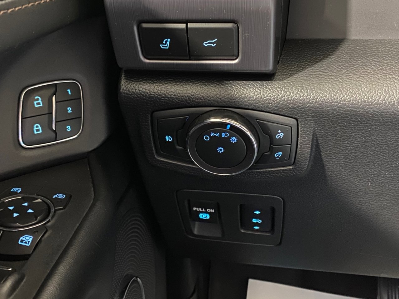 Used 2020 Ford Expedition Max Platinum image 24