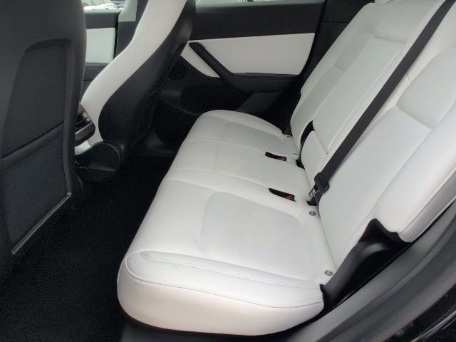 Used 2021 Tesla Model Y Long Range AWD/4WD image 6