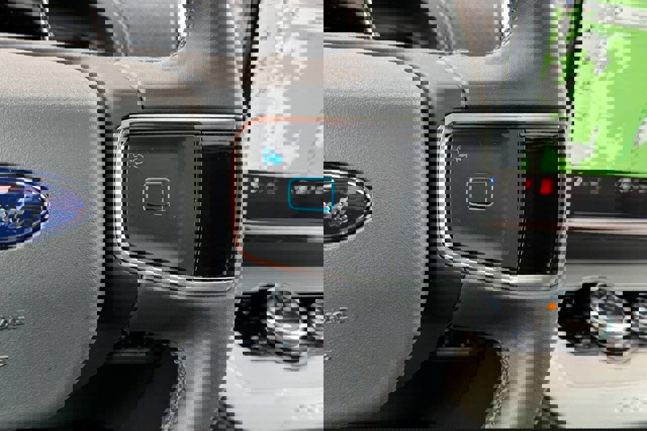 Used 2025 Ford Expedition Max Active image 40