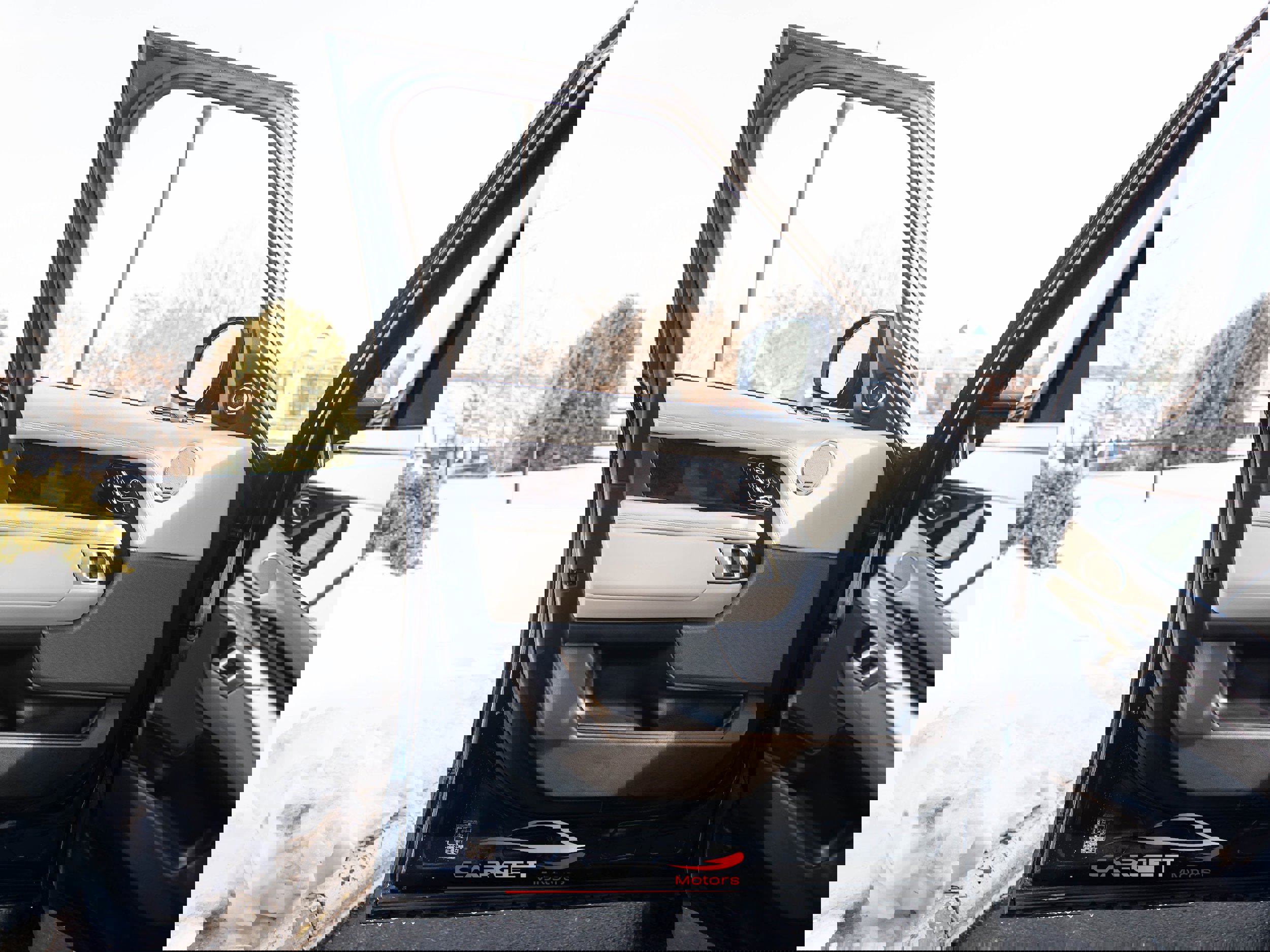 Used 2020 Land Rover Range Rover HSE image 42