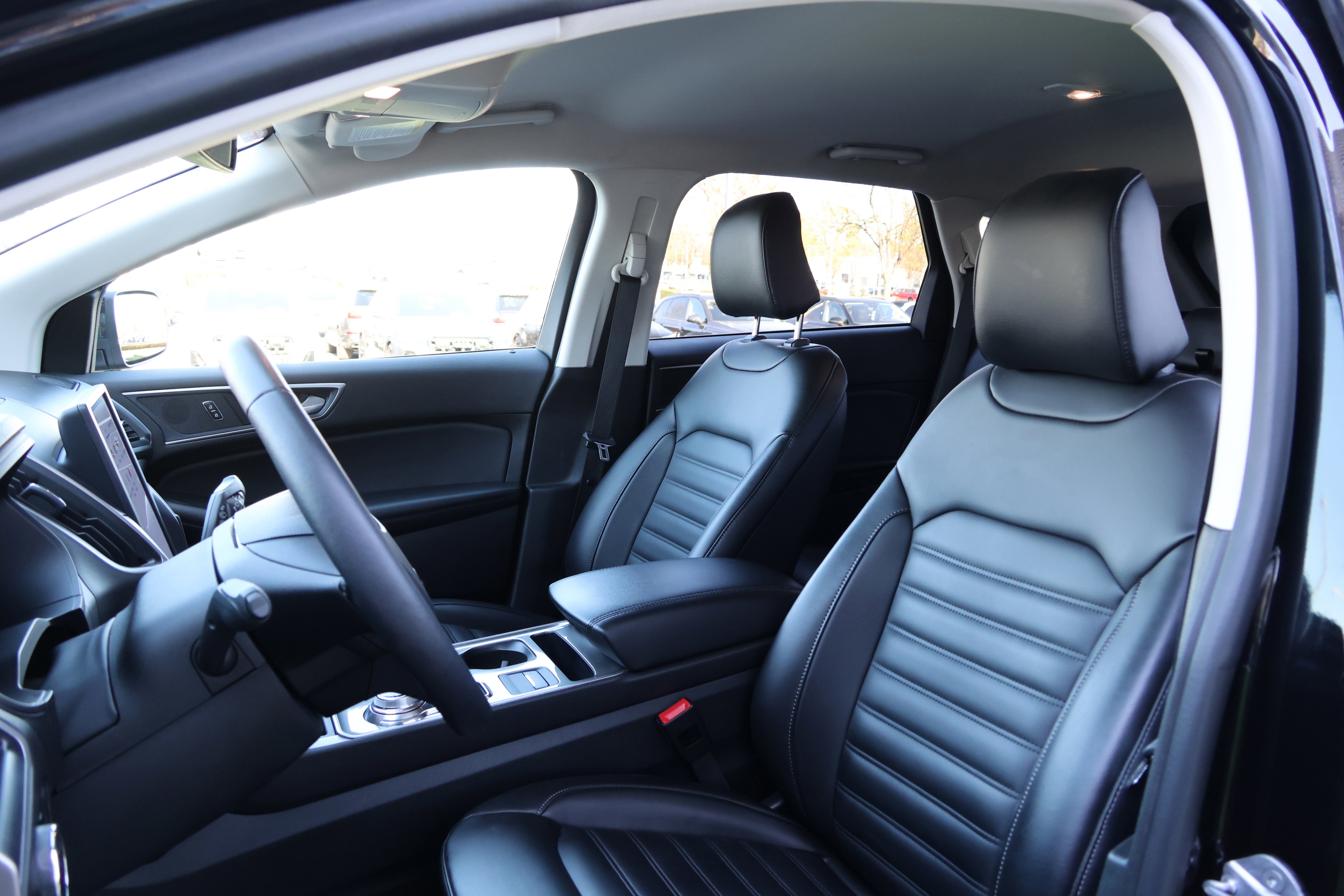 Used 2024 Ford Edge SEL w/ Convenience Package image 33