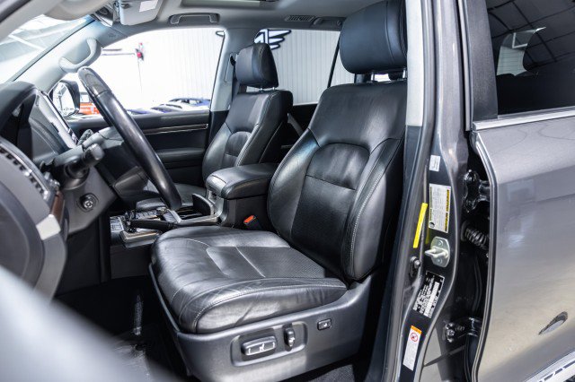Used 2019 Toyota Land Cruiser AWD/4WD image 41