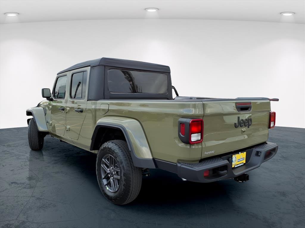 New 2026 Jeep Gladiator Sport image 5