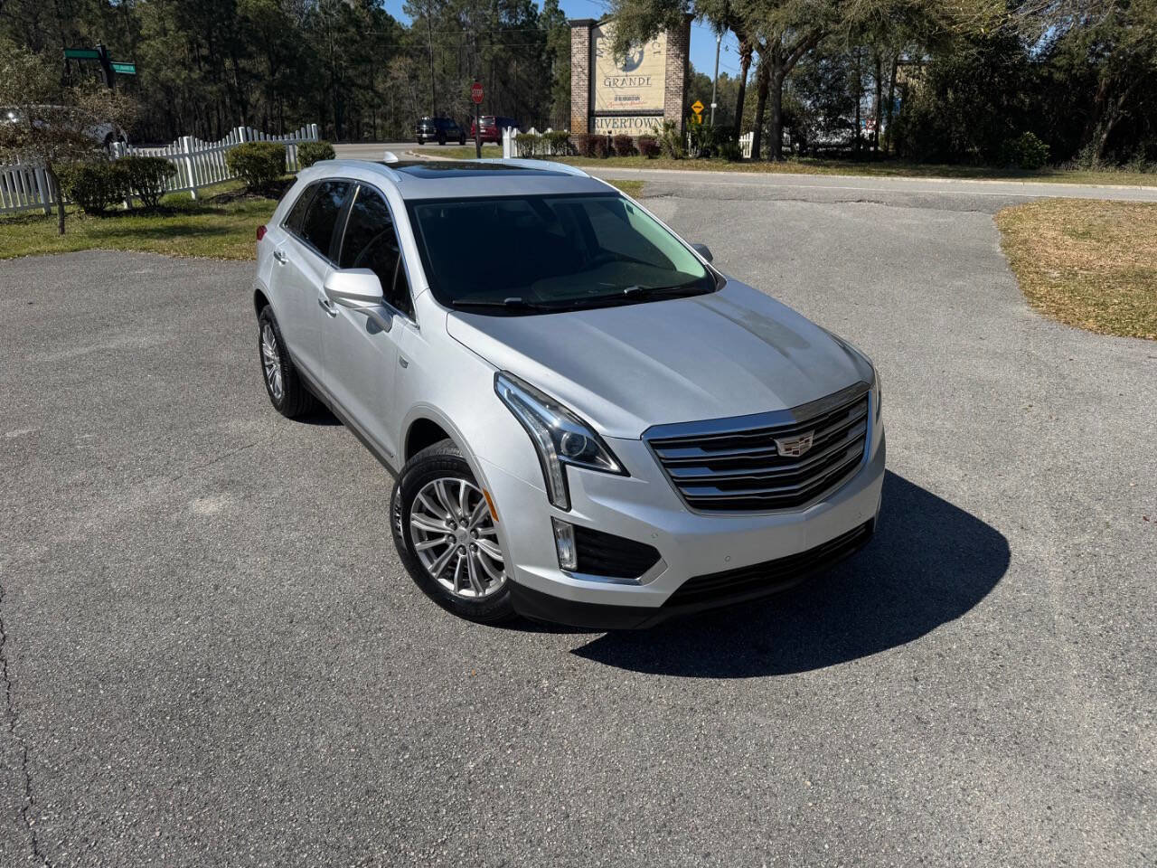 Used 2017 Cadillac XT5 Luxury image 38