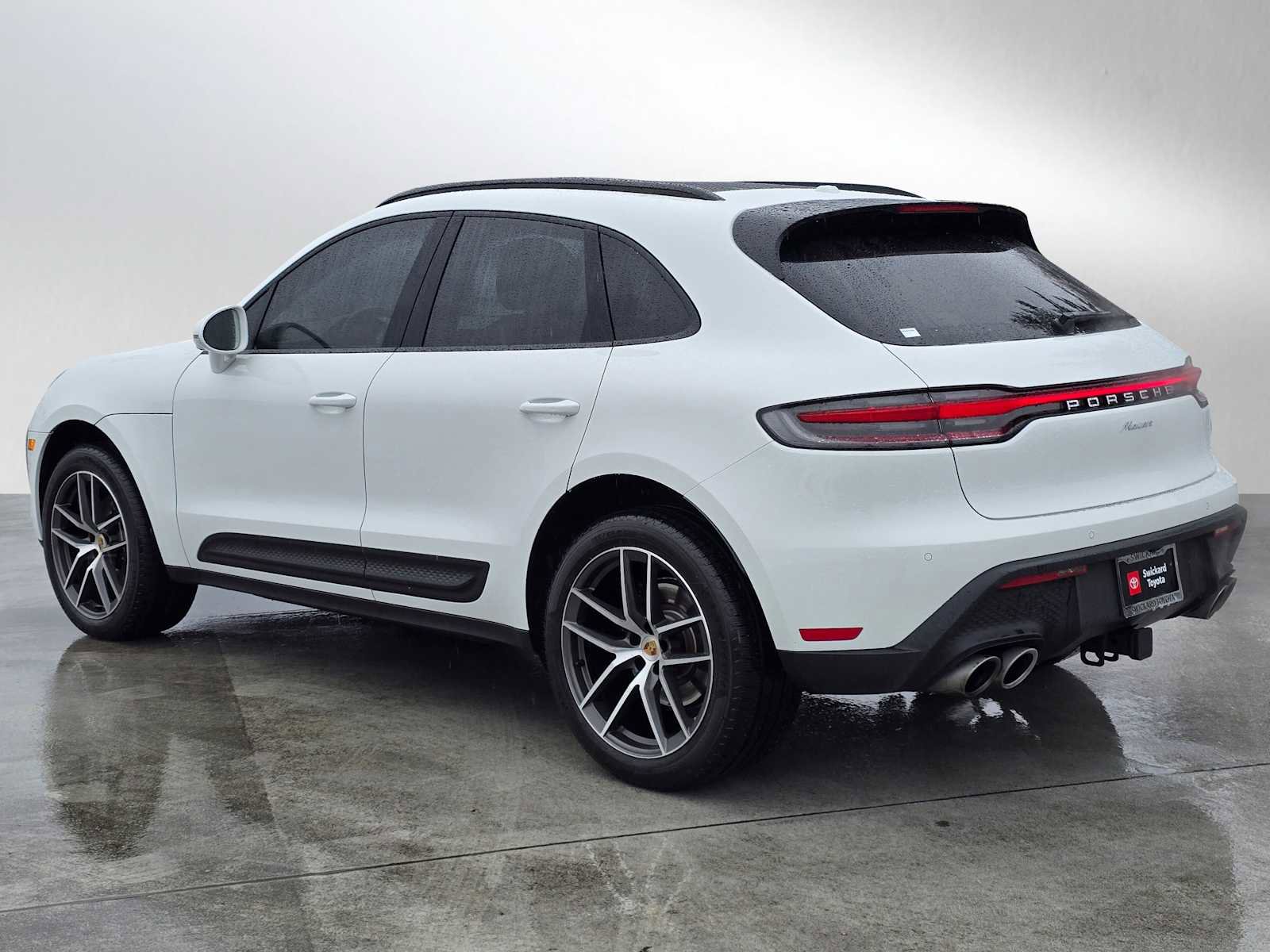 Used 2025 Porsche Macan image 5