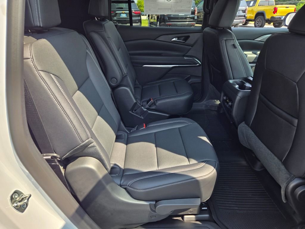 New 2026 Chevrolet Traverse LT w/ Driver Confidence Package AWD/4WD image 10
