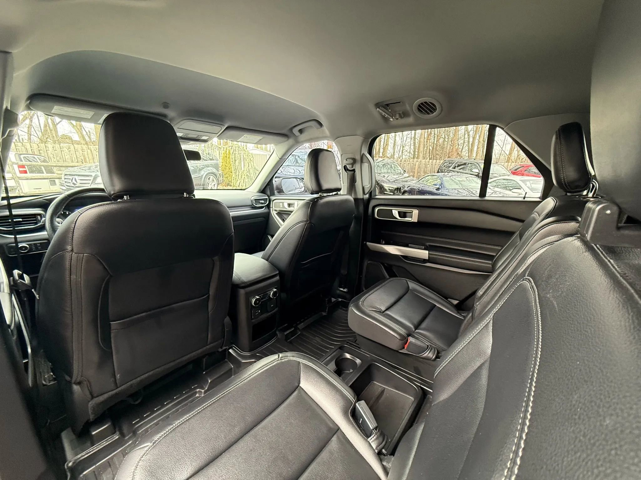 Used 2021 Ford Explorer XLT w/ Equipment Group 202A image 19