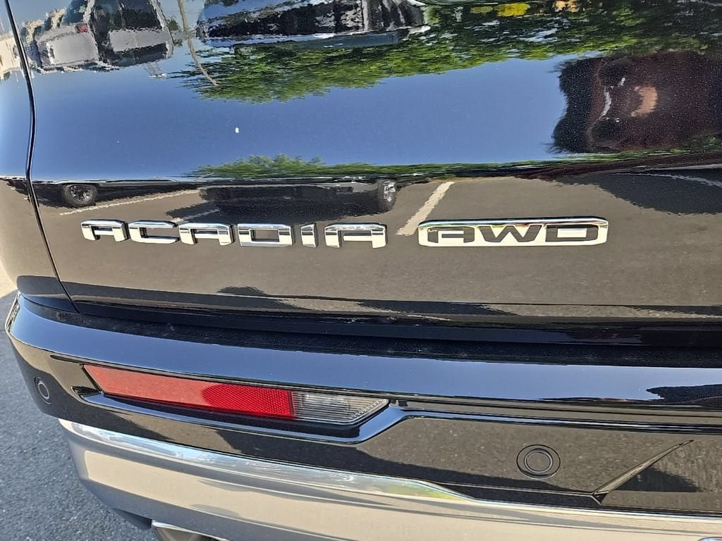 New 2026 GMC Acadia Denali w/ Super Cruise Package AWD/4WD image 11