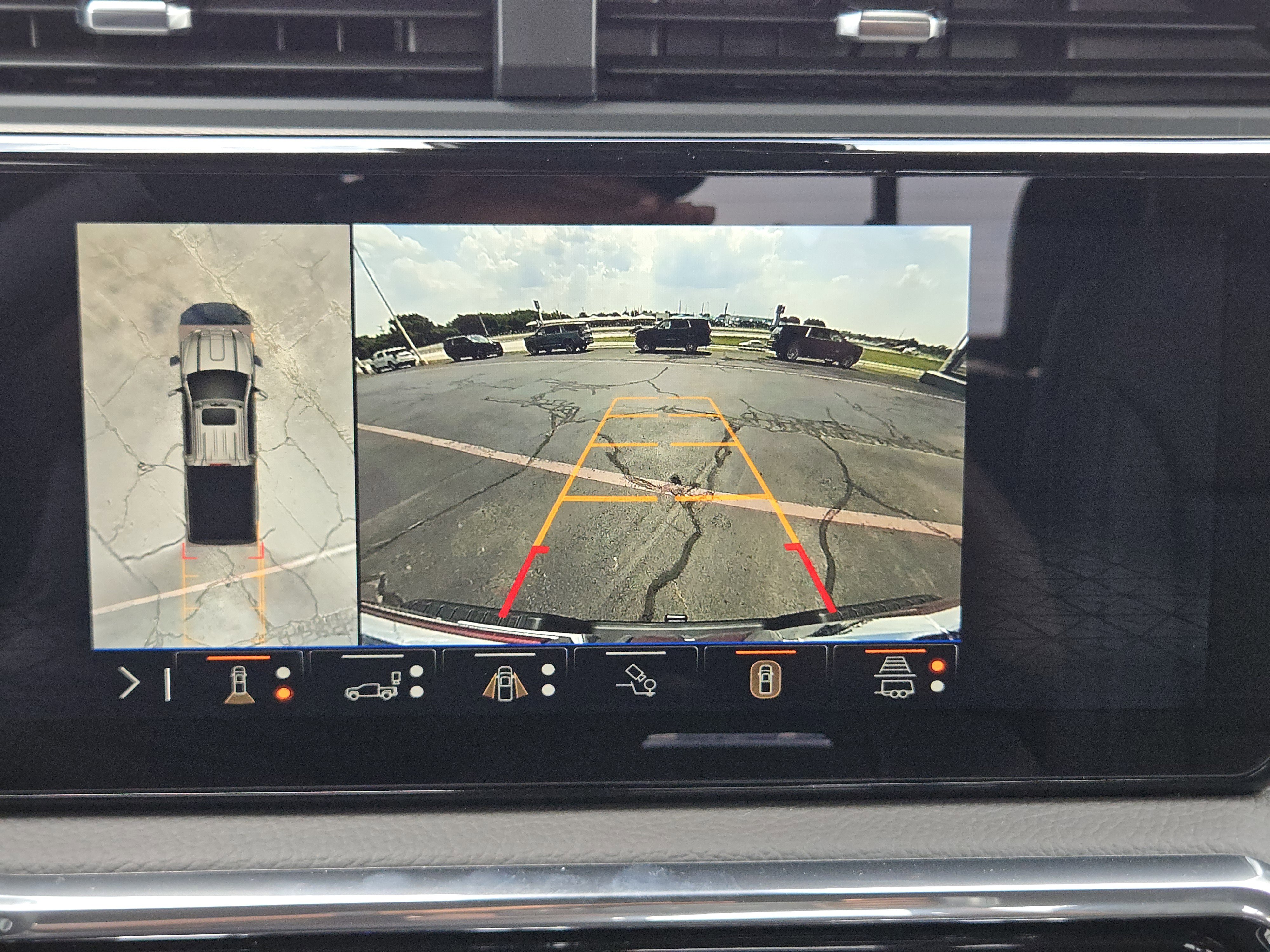 New 2026 GMC Sierra 2500 Denali w/ Denali Reserve Package image 15