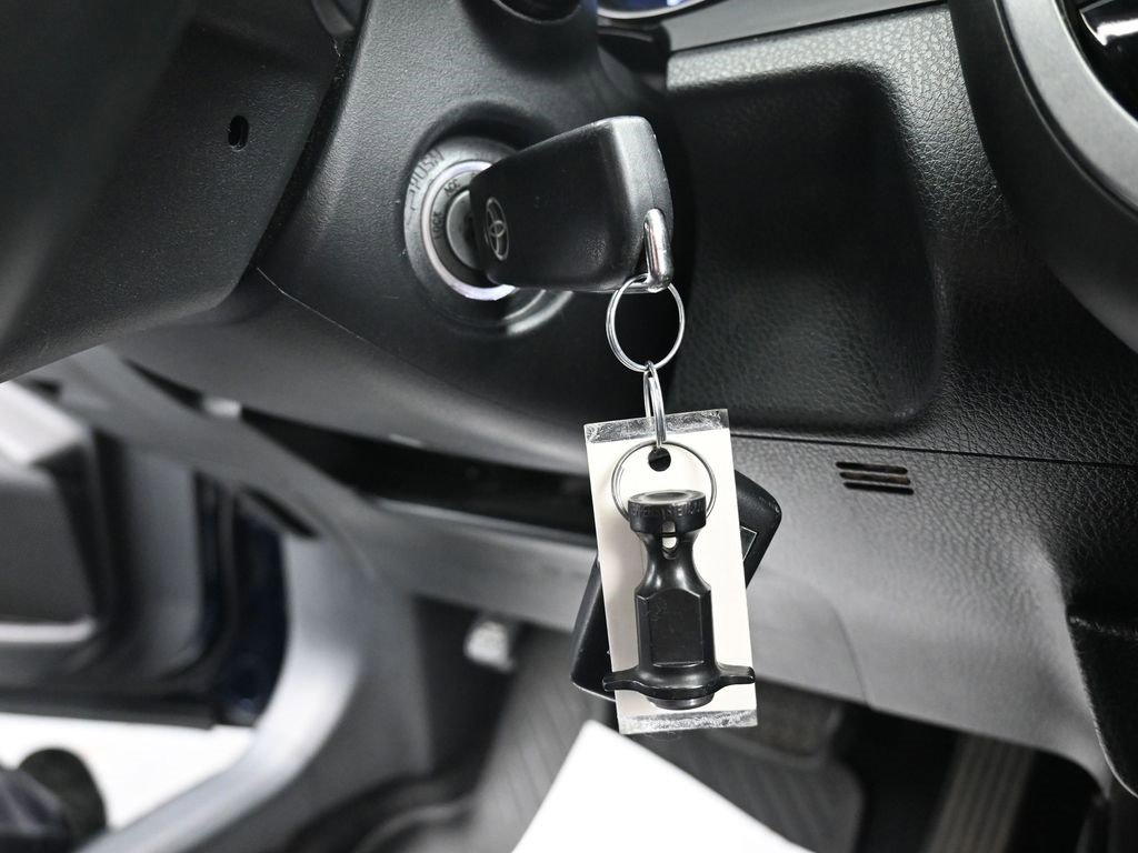 Used 2021 Toyota Camry SE image 23