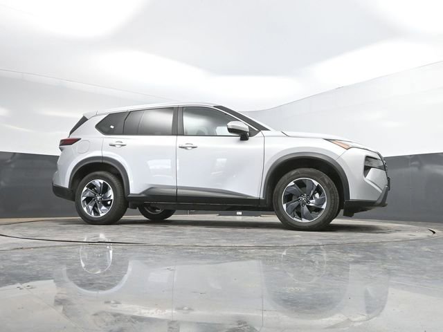 Used 2025 Nissan Rogue SV AWD/4WD image 51