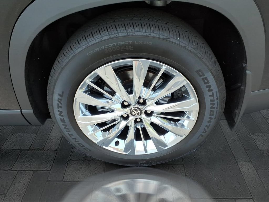 Used 2026 Toyota Grand Highlander AWD image 11
