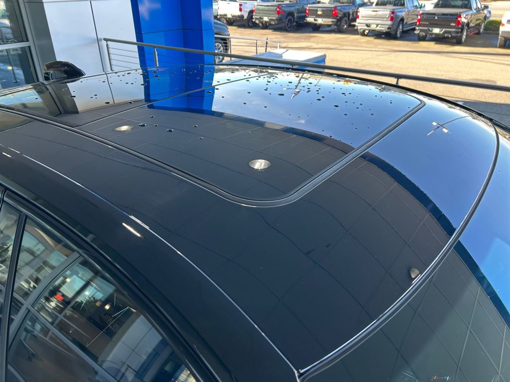 Used 2025 Cadillac CT5 V w/ Technology Package image 28