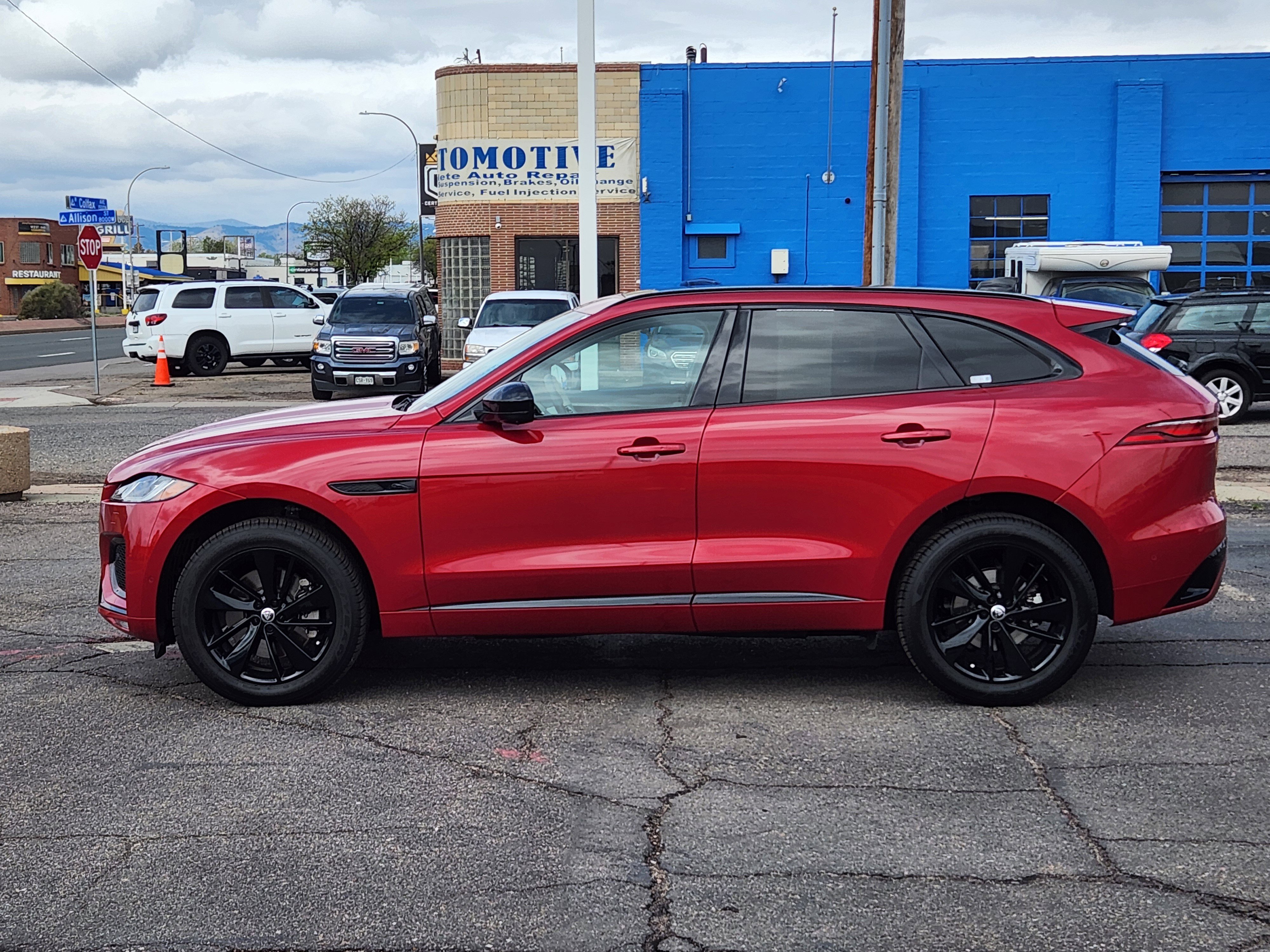 Certified 2026 Jaguar F-PACE R-Dynamic S AWD/4WD image 2