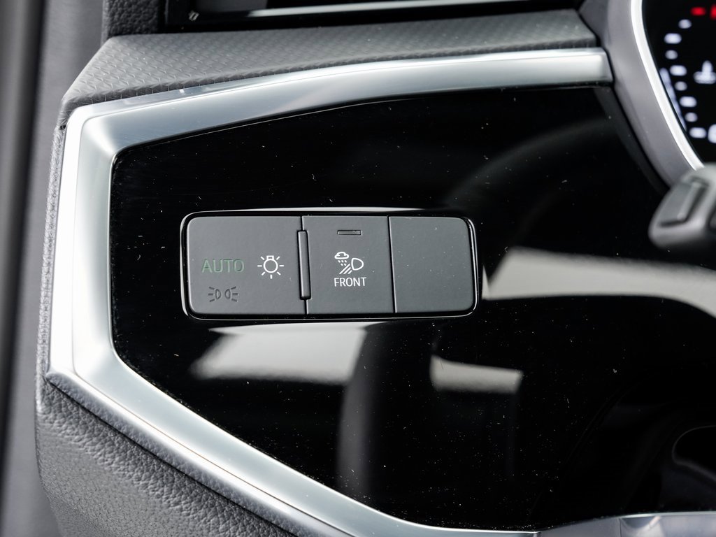 Certified 2025 Audi Q3 2.0T Premium Plus w/ Premium Plus Package image 10