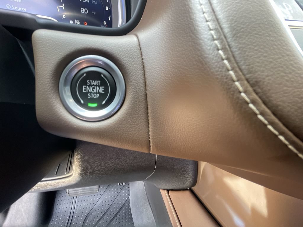 Certified 2022 Chevrolet Tahoe High Country AWD/4WD image 17