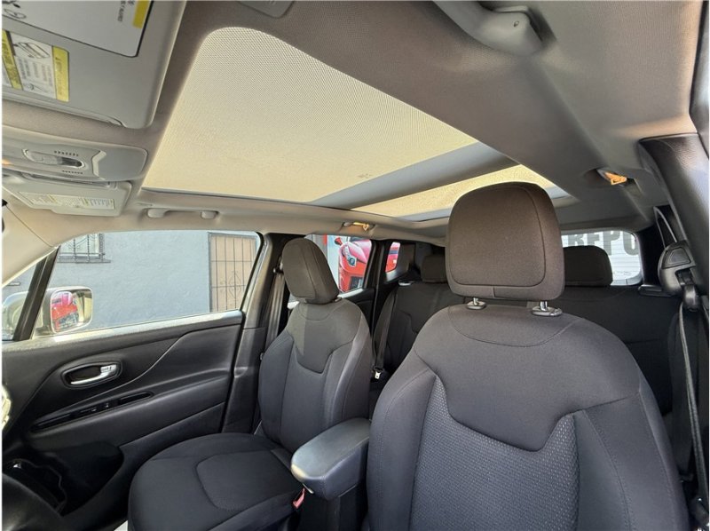 Used 2020 Jeep Renegade Altitude image 54