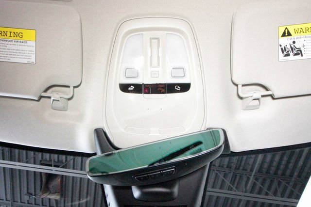 Used 2025 Volvo XC90 B6 Plus w/ Protection Package Premier image 10