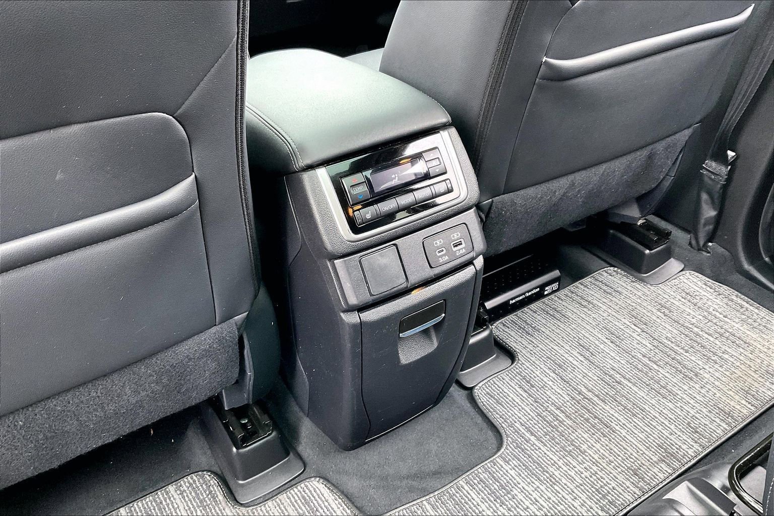 Used 2024 Subaru Ascent Limited w/ Technology Package image 24