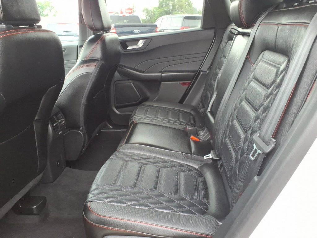 Used 2023 Ford Escape ST-Line Elite w/ Premium Technology Package AWD/4WD image 14