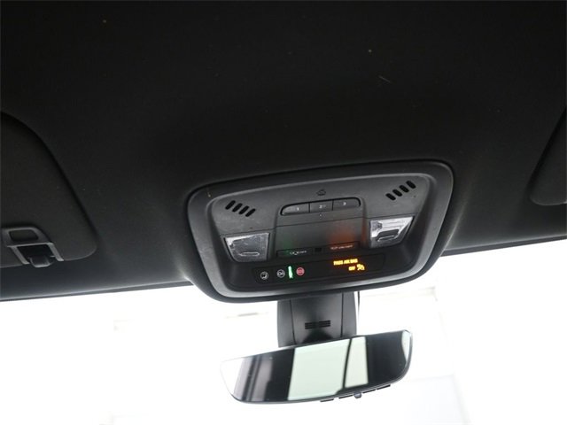 Used 2023 Chevrolet Traverse LT image 12