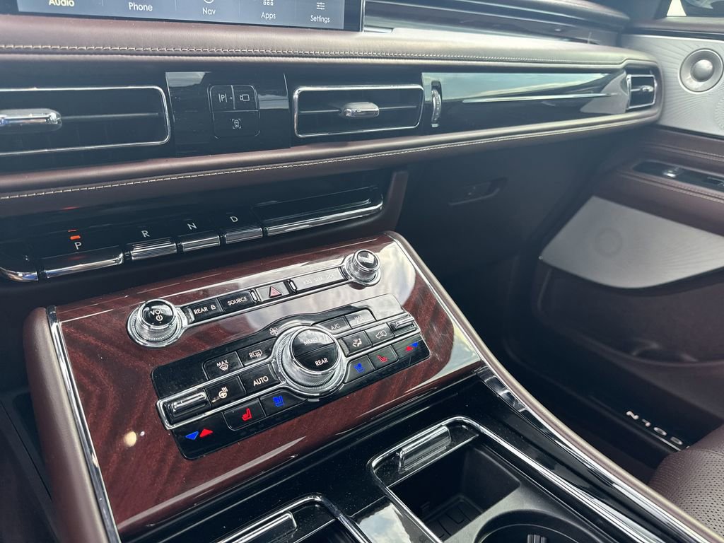 Certified 2023 Lincoln Aviator Black Label w/ Dynamic Handling Package image 28