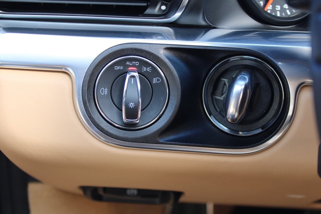 Used 2016 Porsche 911 Carrera S image 20