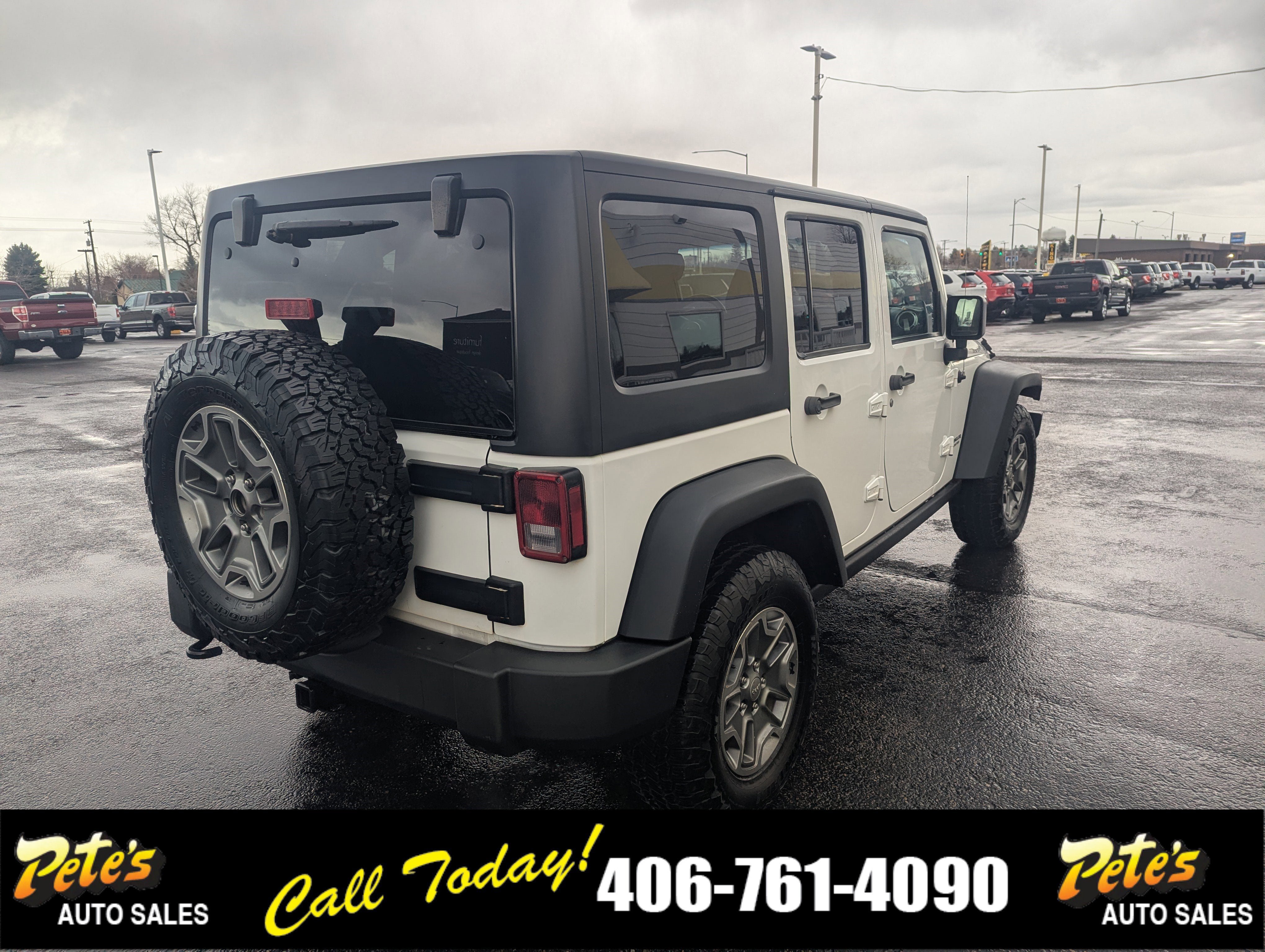 Used 2015 Jeep Wrangler Unlimited Rubicon w/ Max Tow Package image 4