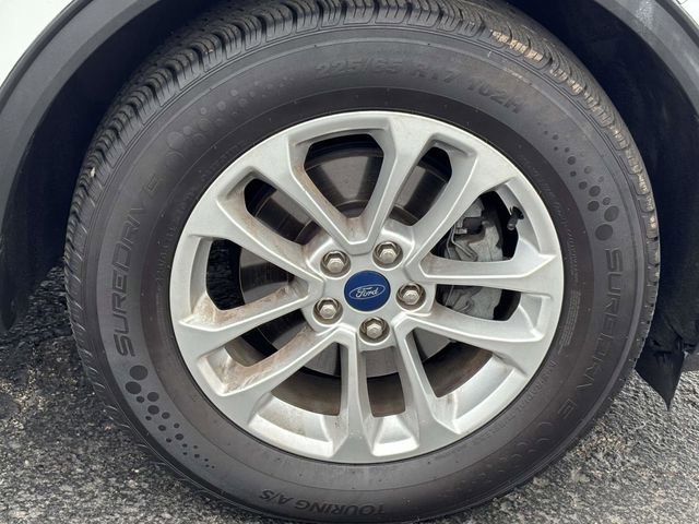 Used 2020 Ford Escape SE image 30