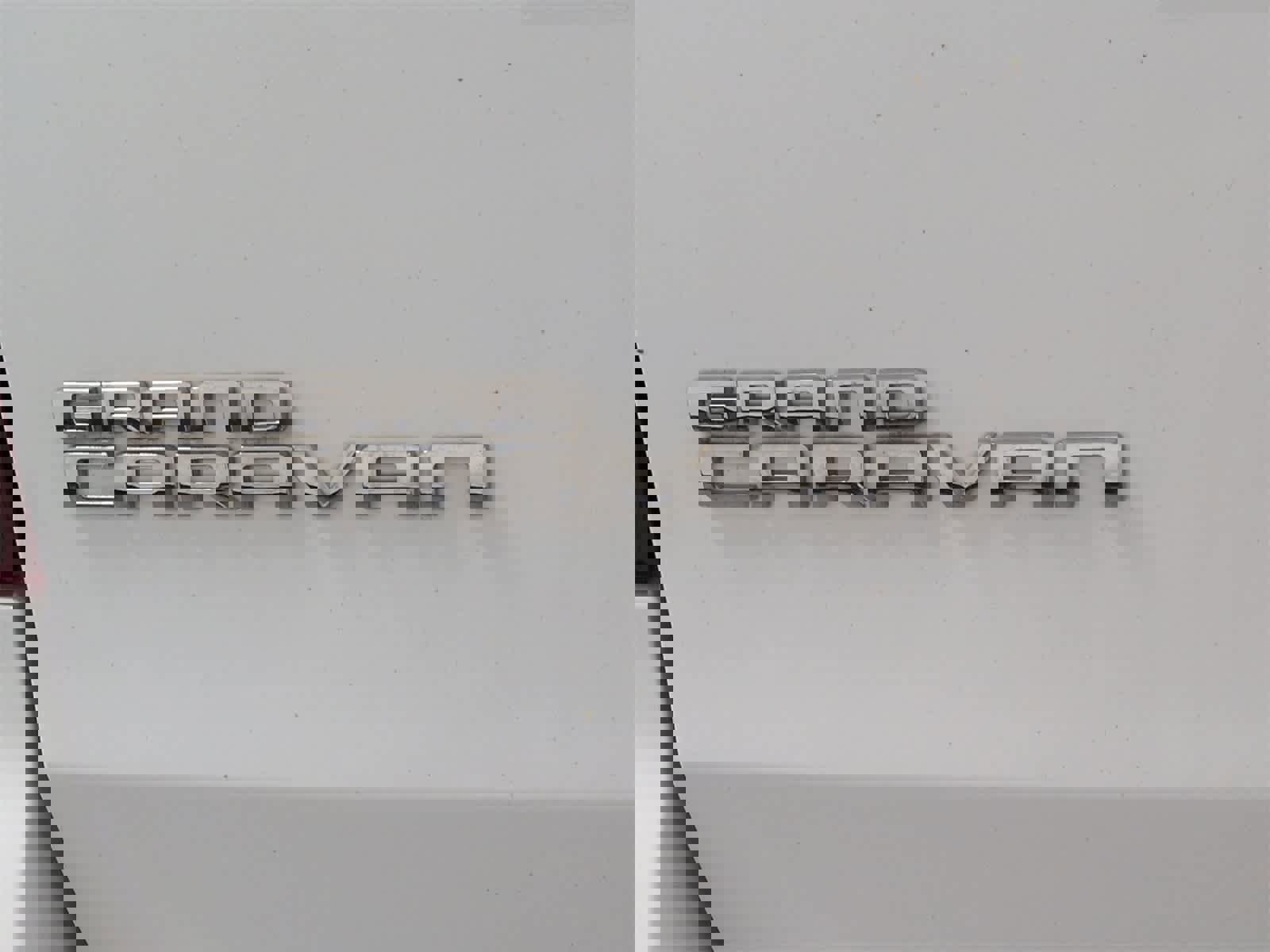 Certified 2018 Dodge Grand Caravan SXT w/ Driver Convenience Group image 12