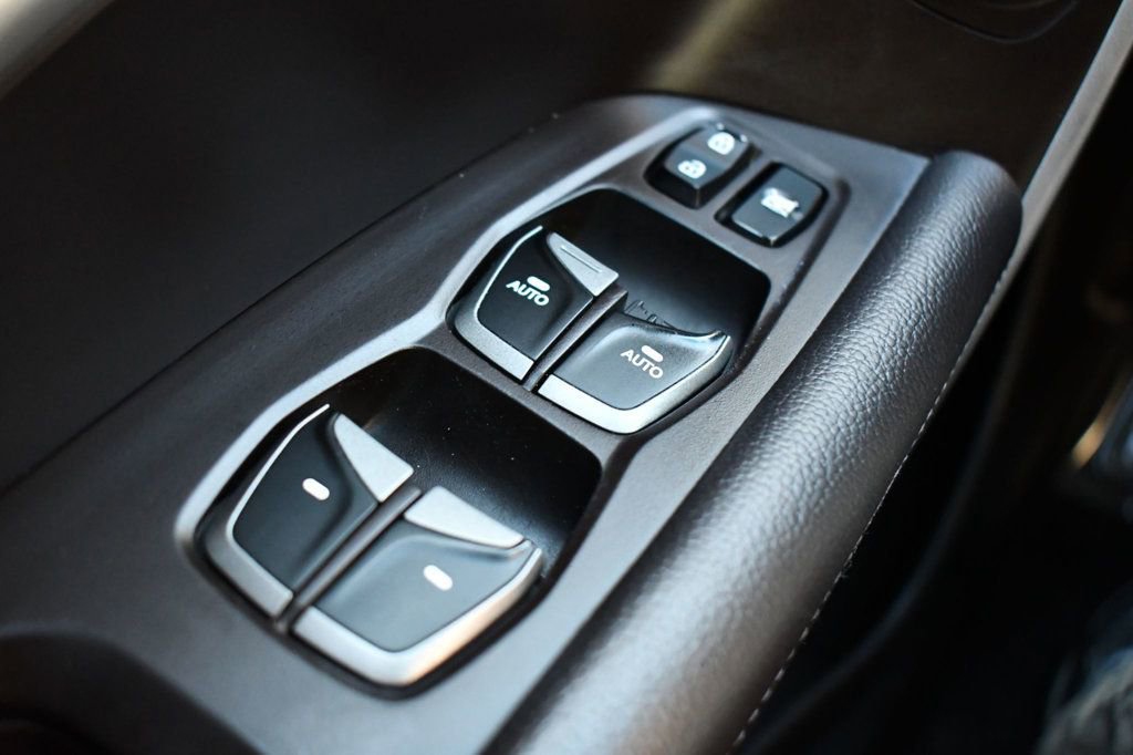 Used 2015 Hyundai Santa Fe Sport image 28