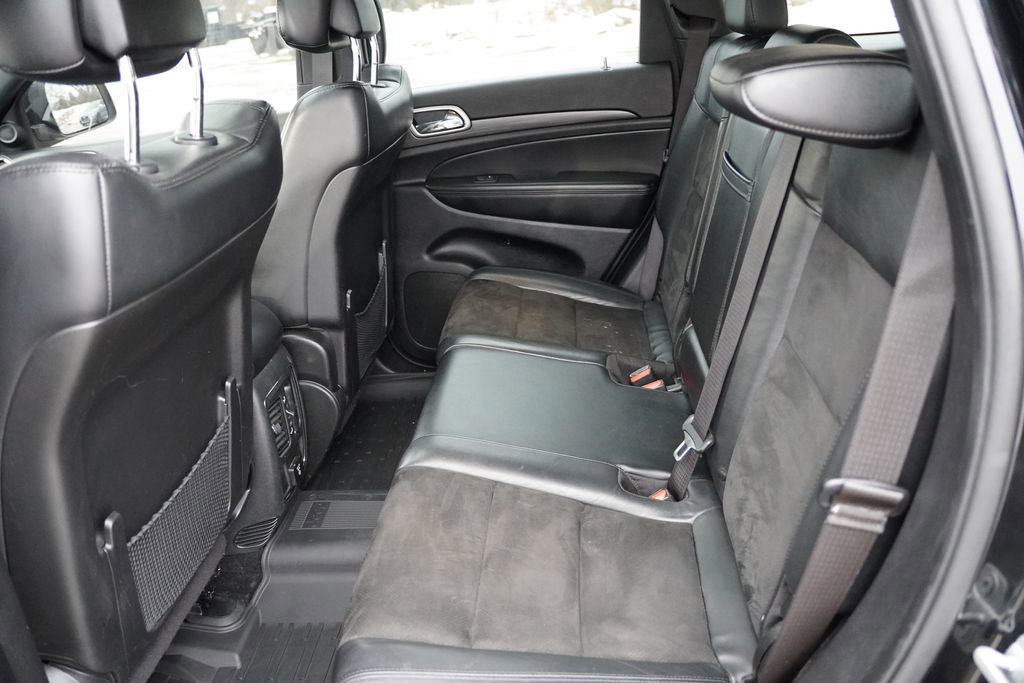 Certified 2022 Jeep Grand Cherokee Laredo X image 18