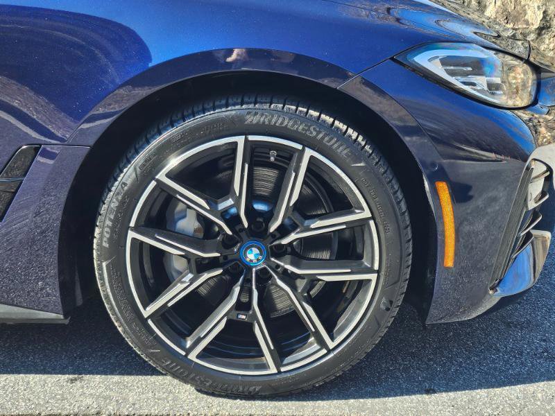 Used 2023 BMW i4 eDrive40 w/ M Sport Package image 14