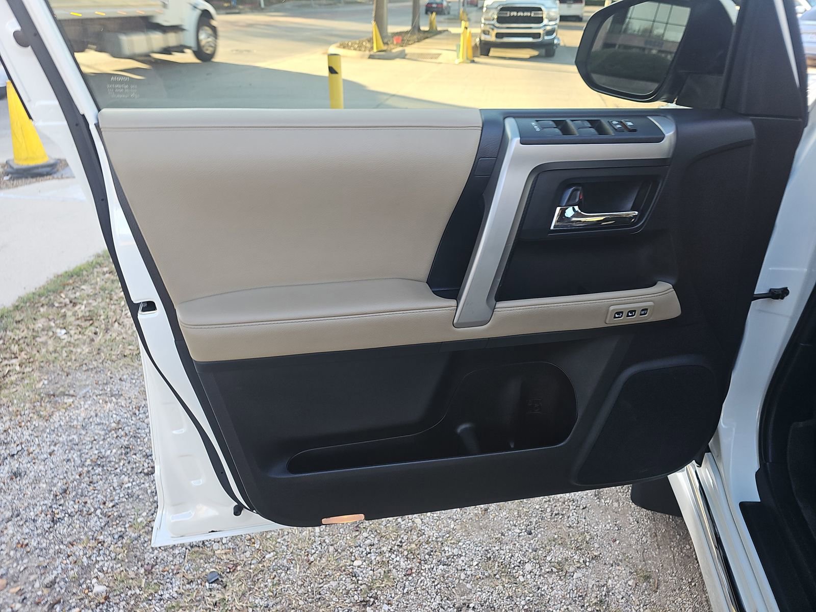 Used 2022 Toyota 4Runner Limited image 15