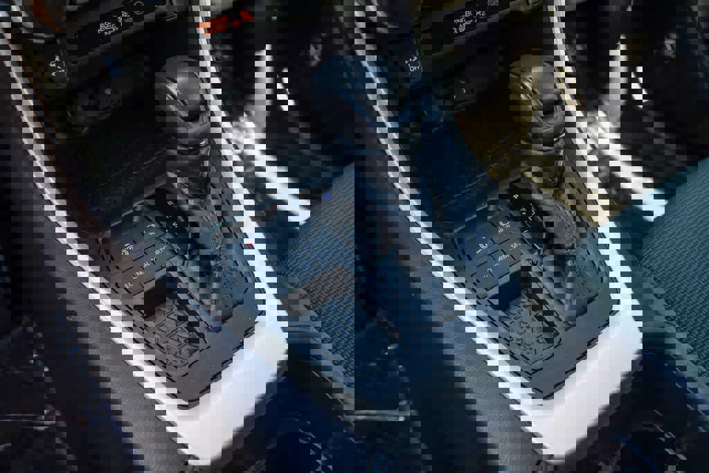 Used 2022 Toyota RAV4 LE FWD image 19