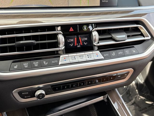 Used 2022 BMW X5 xDrive45e w/ Climate Comfort Package AWD/4WD image 16