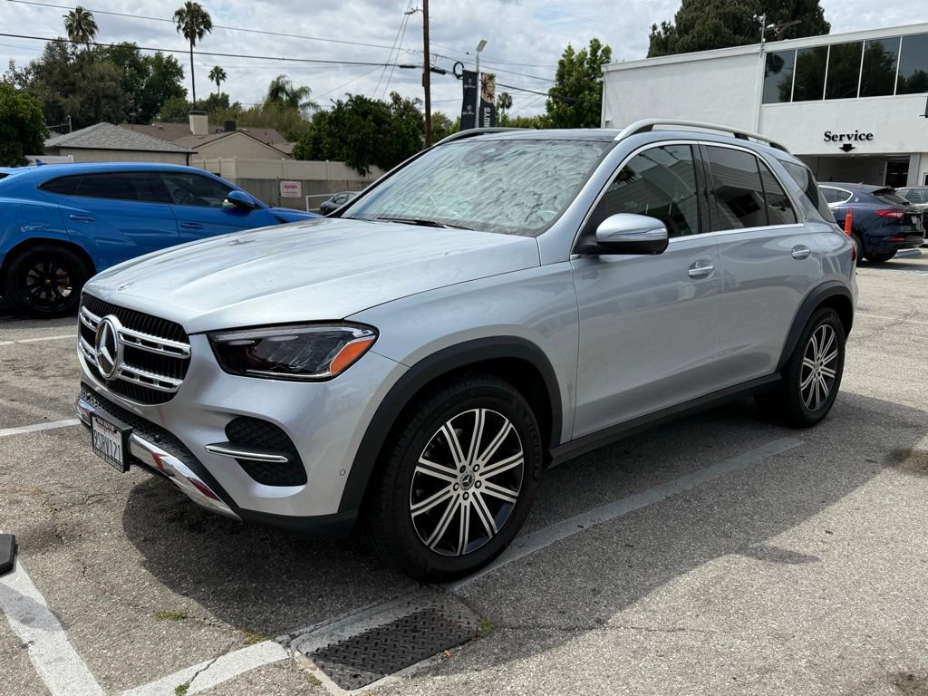 Used 2025 Mercedes-Benz GLE 350 4MATIC image 2