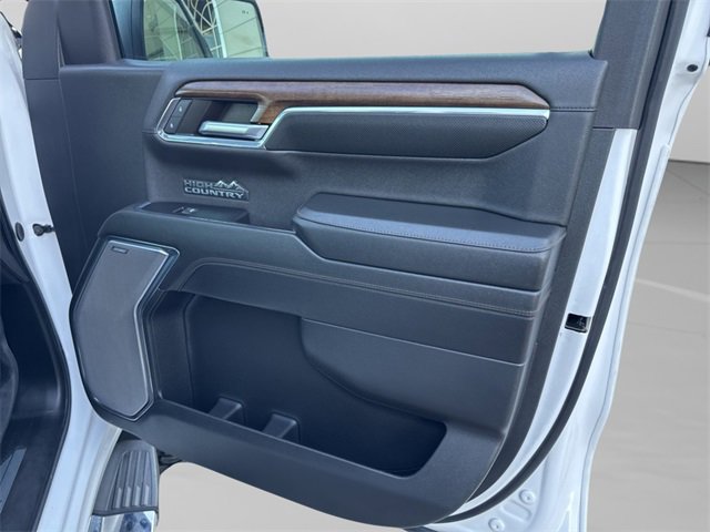 Used 2024 Chevrolet Silverado 1500 High Country w/ High Country Premium Package image 35